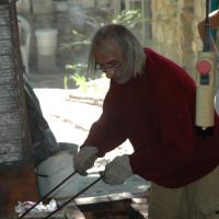 Défournement raku . Stage poterie en Ardèche